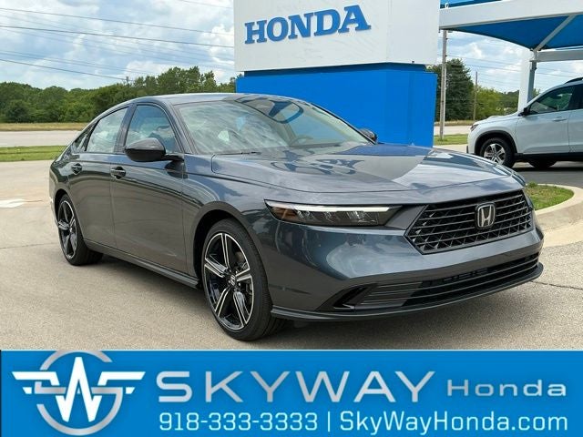 2026 Honda Accord SE in Meteorite Gray Metallic — front three-quarter view